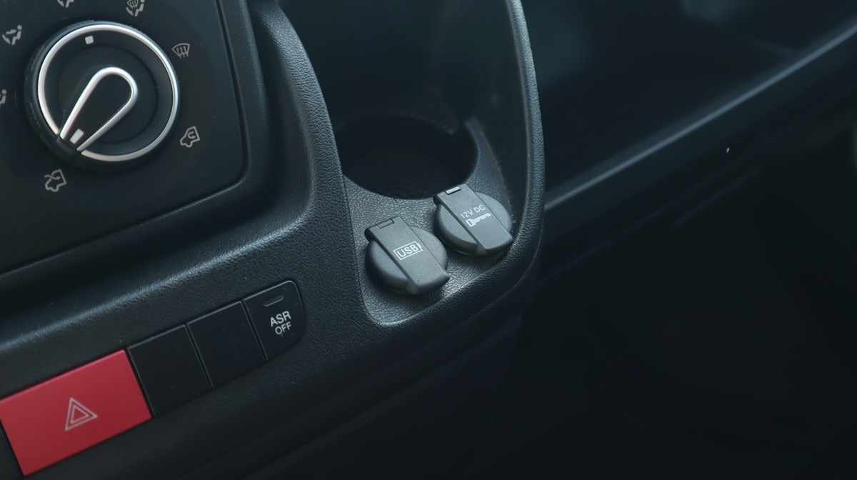 peugeot-boxer-2-2-120cv-2022-diesel-2179cc
