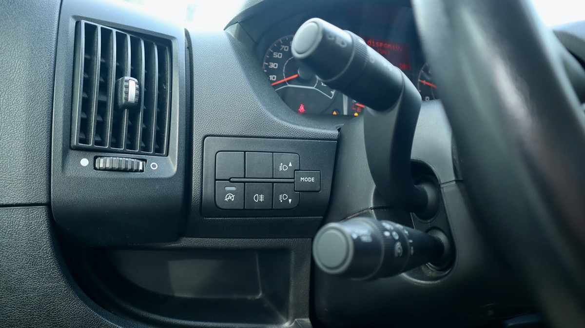 peugeot-boxer-2-2-120cv-2022-diesel-2179cc
