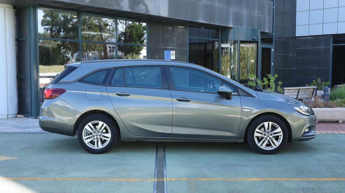 opel-astra-1-6-cdti-2017-diesel-1598cc