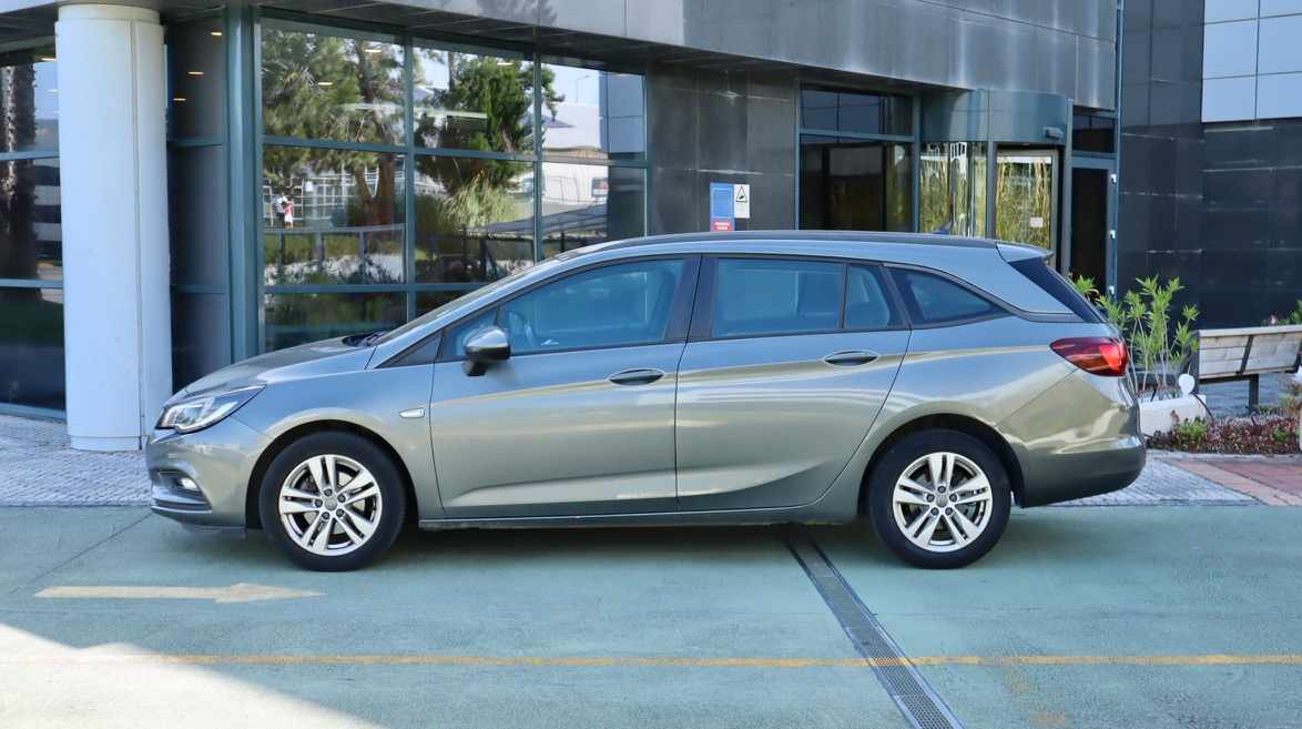 opel-astra-1-6-cdti-2017-diesel-1598cc
