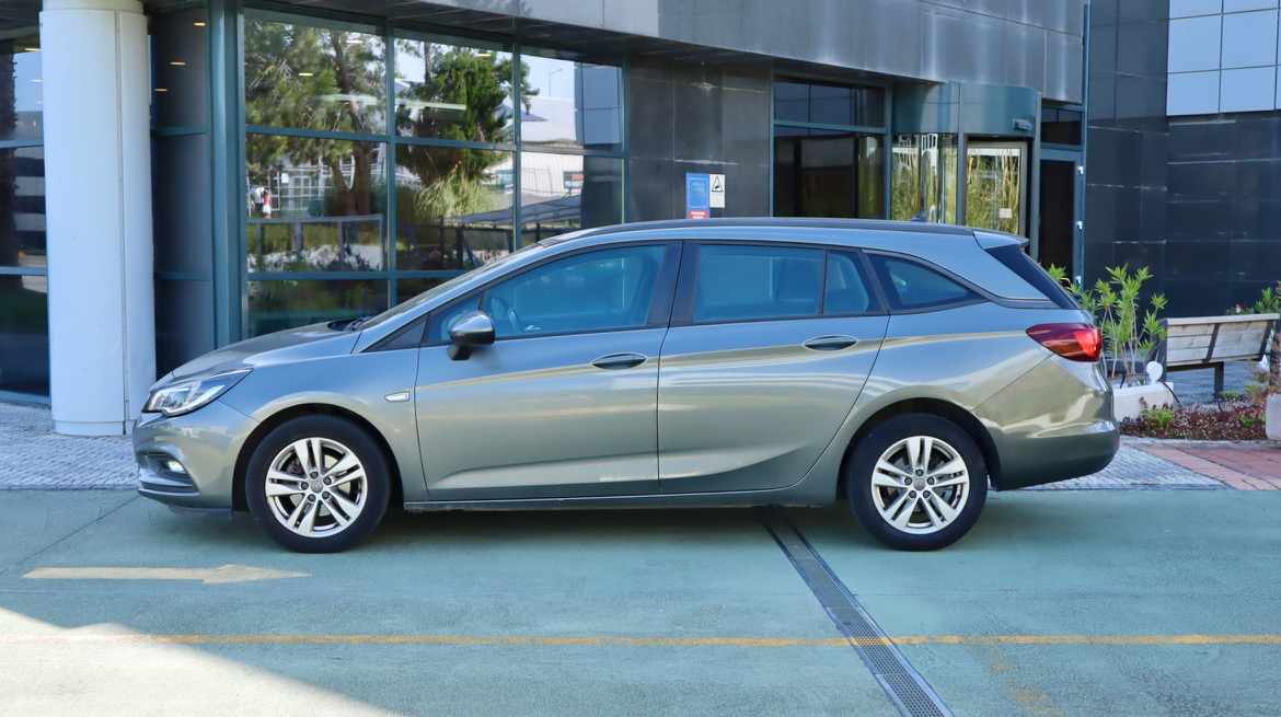 opel-astra-1-6-cdti-2017-diesel-1598cc