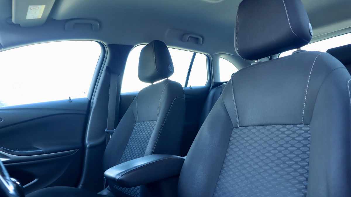 opel-astra-1-6-cdti-2017-diesel-1598cc