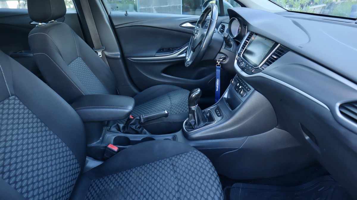 opel-astra-1-6-cdti-2017-diesel-1598cc