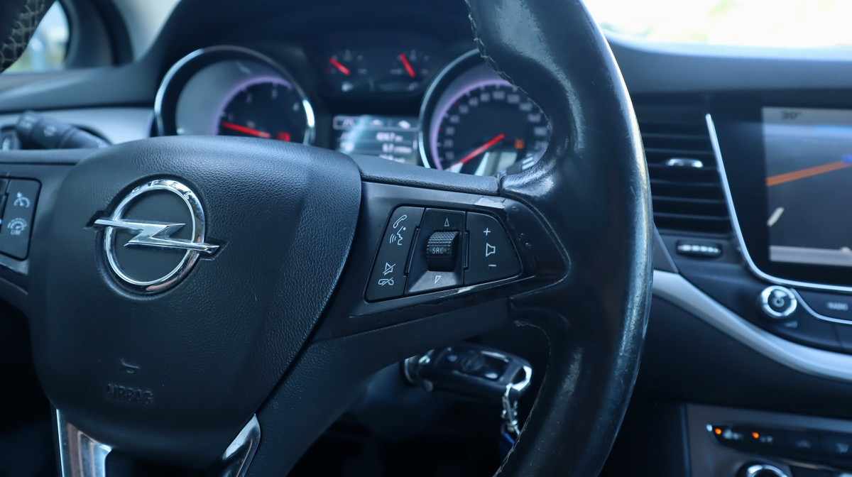 opel-astra-1-6-cdti-2017-diesel-1598cc