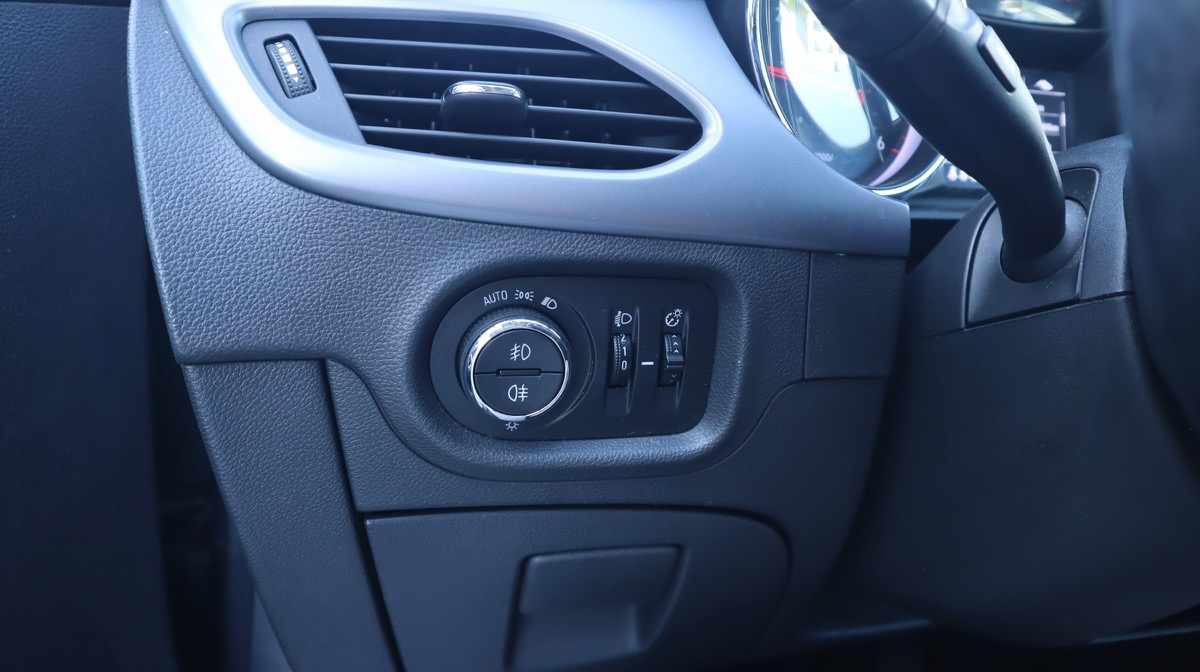 opel-astra-1-6-cdti-2017-diesel-1598cc