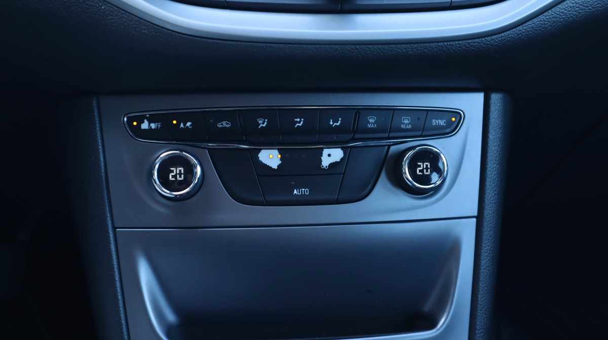 opel-astra-1-6-cdti-2017-diesel-1598cc