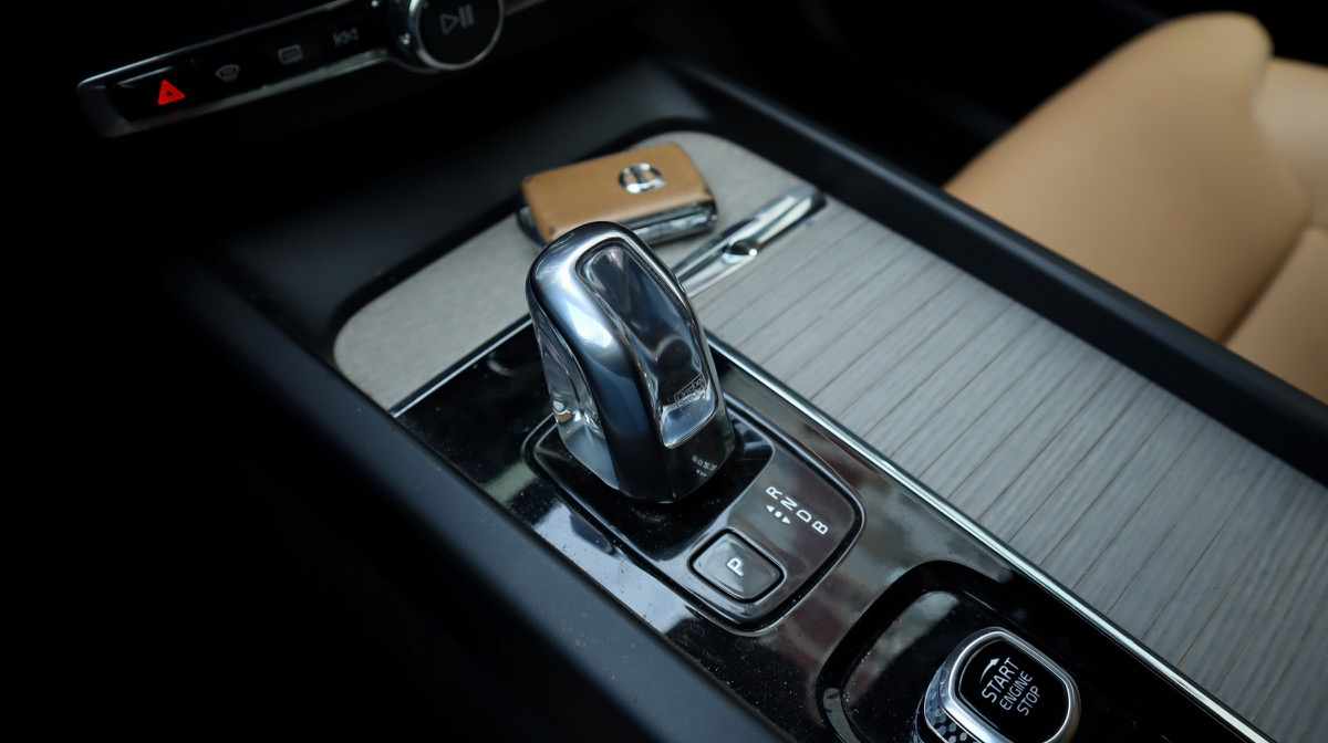 volvo-xc60-2-0-t8-twin-engine-2019-gasolina-1969cc