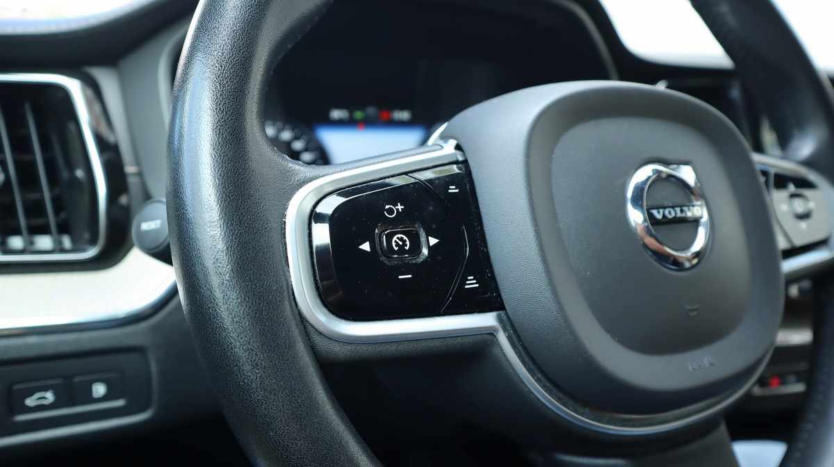 volvo-xc60-2-0-t8-twin-engine-2019-gasolina-1969cc