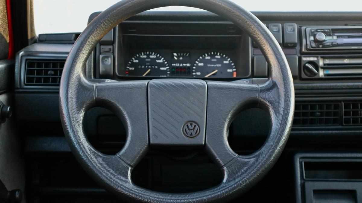 volkswagen-golf-1-3-1990-gasolina-1272cc