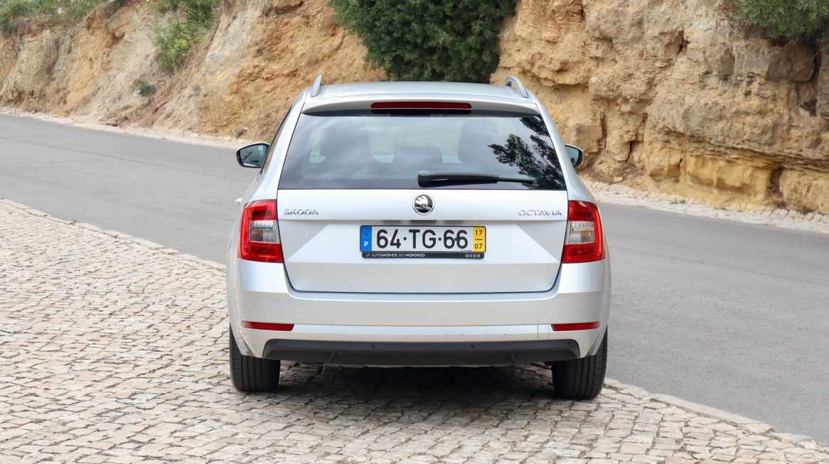 skoda-octavia-1-6-tdi-2017-diesel-1598cc