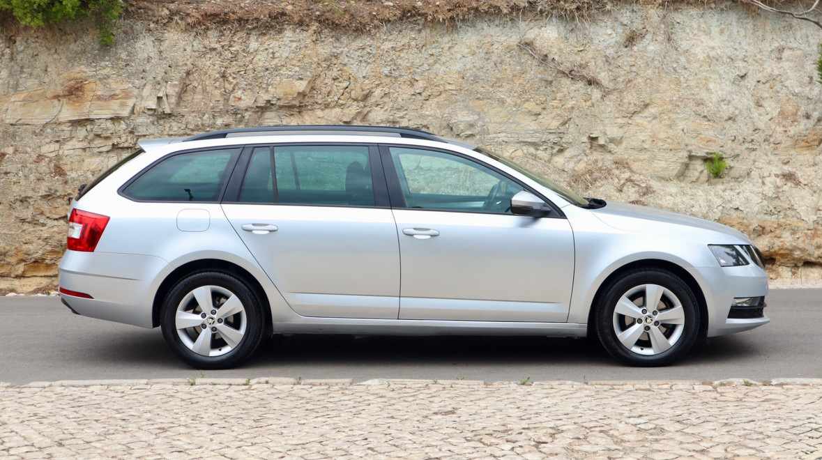skoda-octavia-1-6-tdi-2017-diesel-1598cc