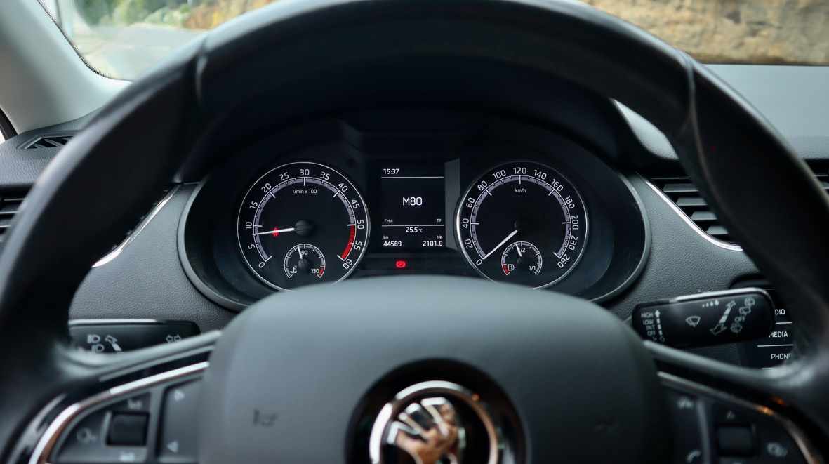 skoda-octavia-1-6-tdi-2017-diesel-1598cc