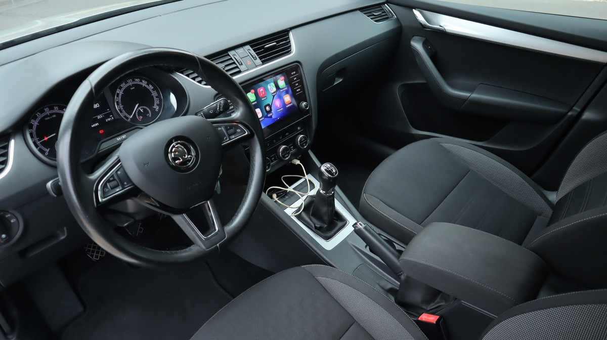 skoda-octavia-1-6-tdi-2017-diesel-1598cc