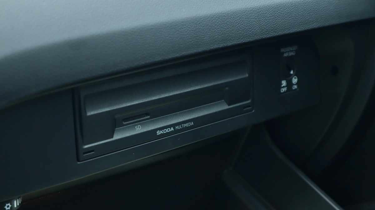 skoda-octavia-1-6-tdi-2017-diesel-1598cc