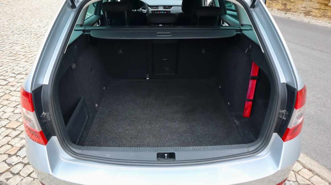 skoda-octavia-1-6-tdi-2017-diesel-1598cc