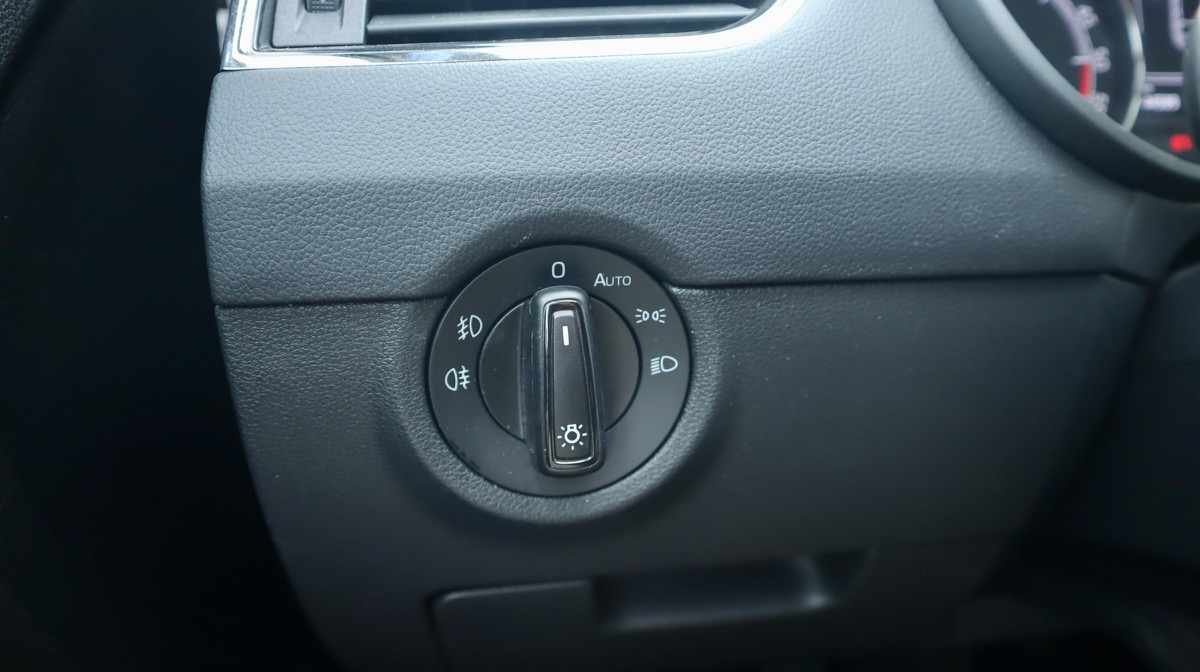 skoda-octavia-1-6-tdi-2017-diesel-1598cc