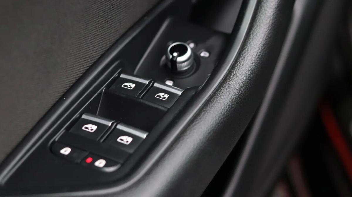audi-a4-avant-2019-diesel-1968cc