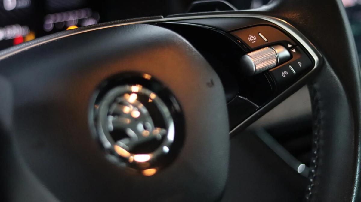 skoda-scala-2024-gasolina-999cc