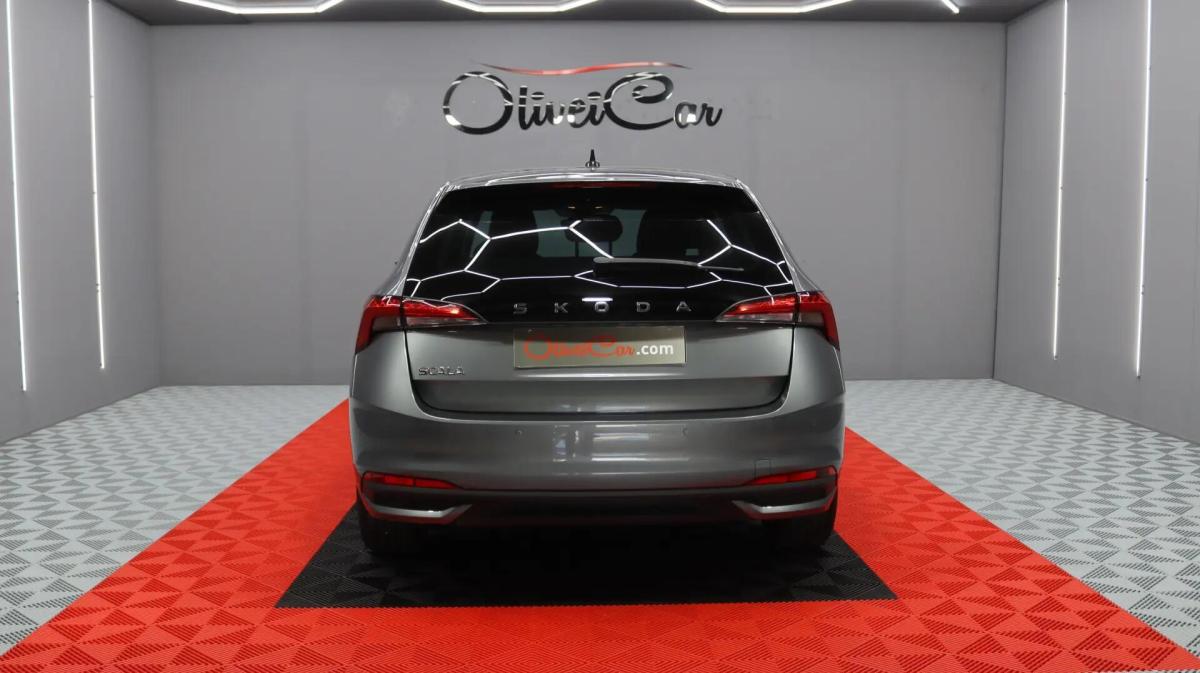 skoda-scala-2024-gasolina-999cc