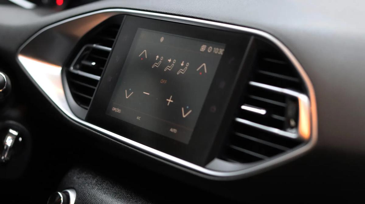 peugeot-308-sw-2018-diesel-1499cc