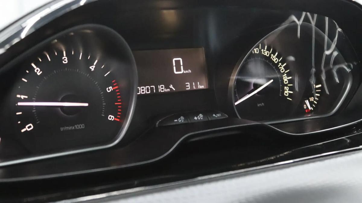 peugeot-2008-2019-diesel-1499cc