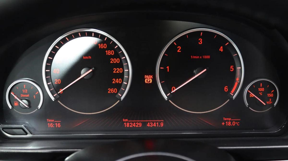 bmw-serie-5-520d-touring-2015-diesel-1995cc