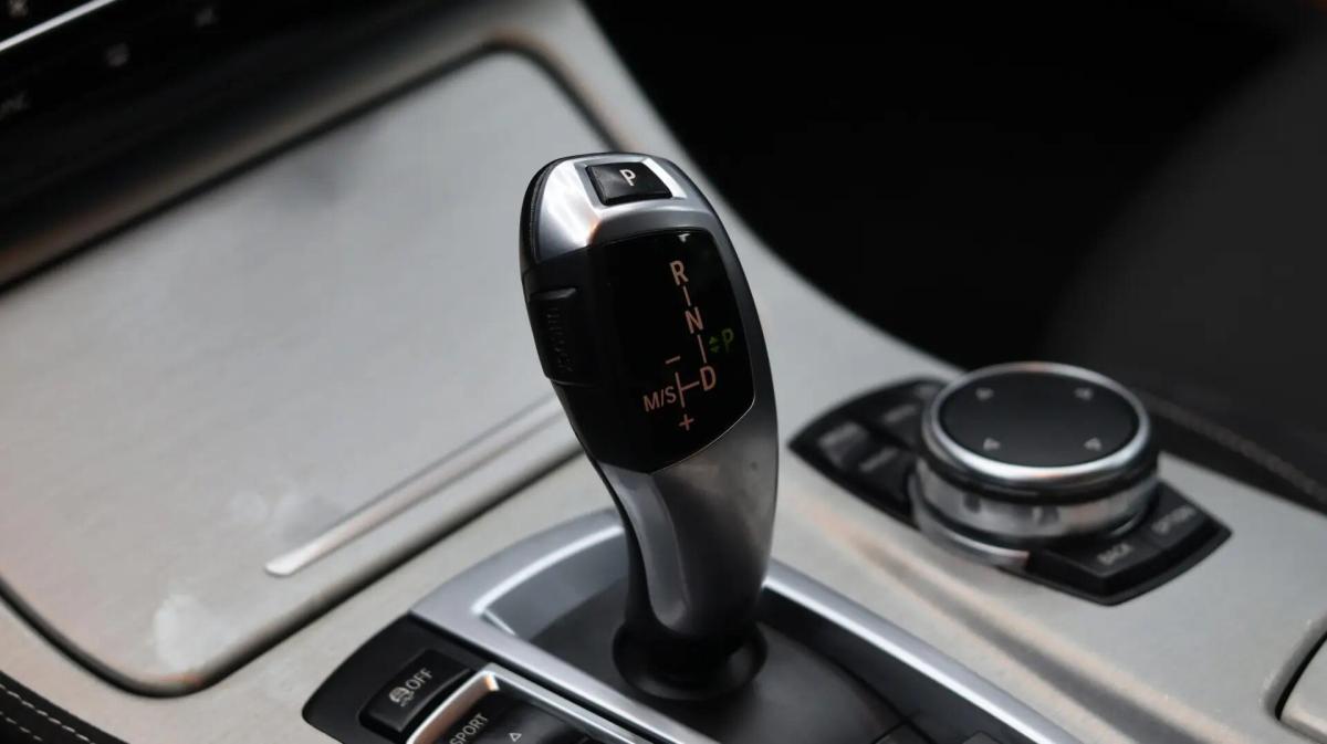 bmw-serie-5-520d-touring-2015-diesel-1995cc