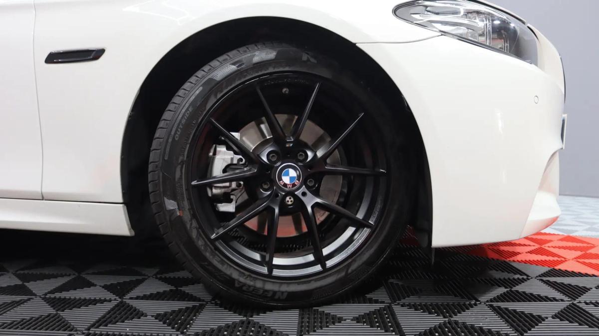 bmw-serie-5-520d-touring-2015-diesel-1995cc