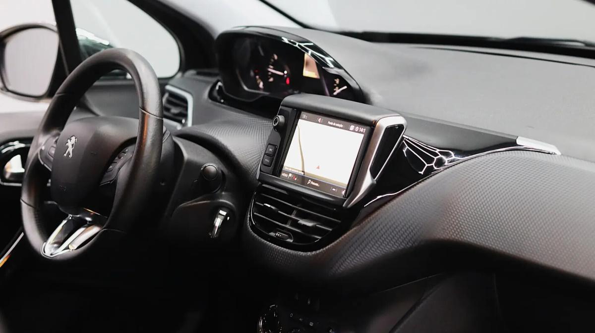 peugeot-208-2018-gasolina-1199cc