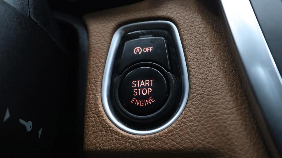 bmw-serie-3-320d-sedan-2014-diesel-1995cc