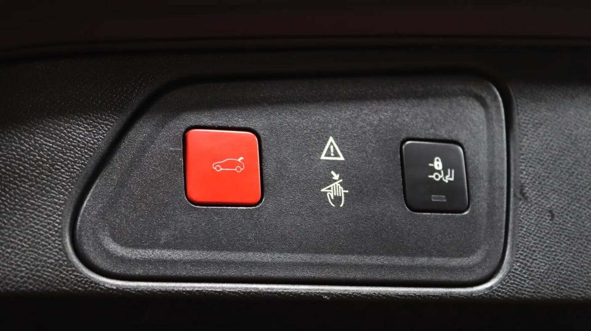 peugeot-3008-2019-diesel-1499cc