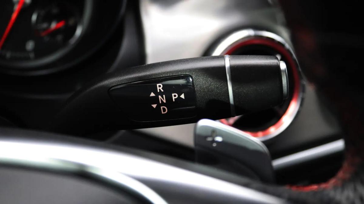 mercedes-benz-cla-220-d-shooting-brake-2017-diesel-2143cc