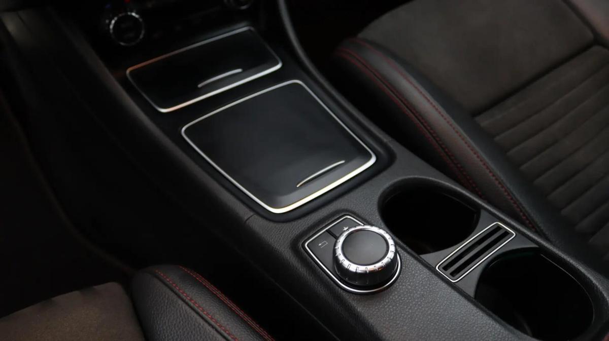 mercedes-benz-cla-220-d-shooting-brake-2017-diesel-2143cc
