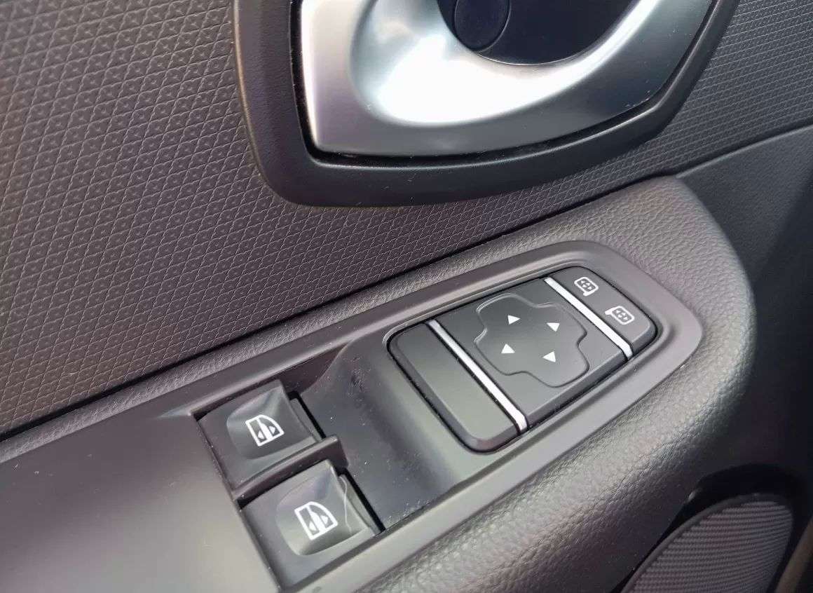renault-clio-sport-tourer-2019-diesel-1461cc