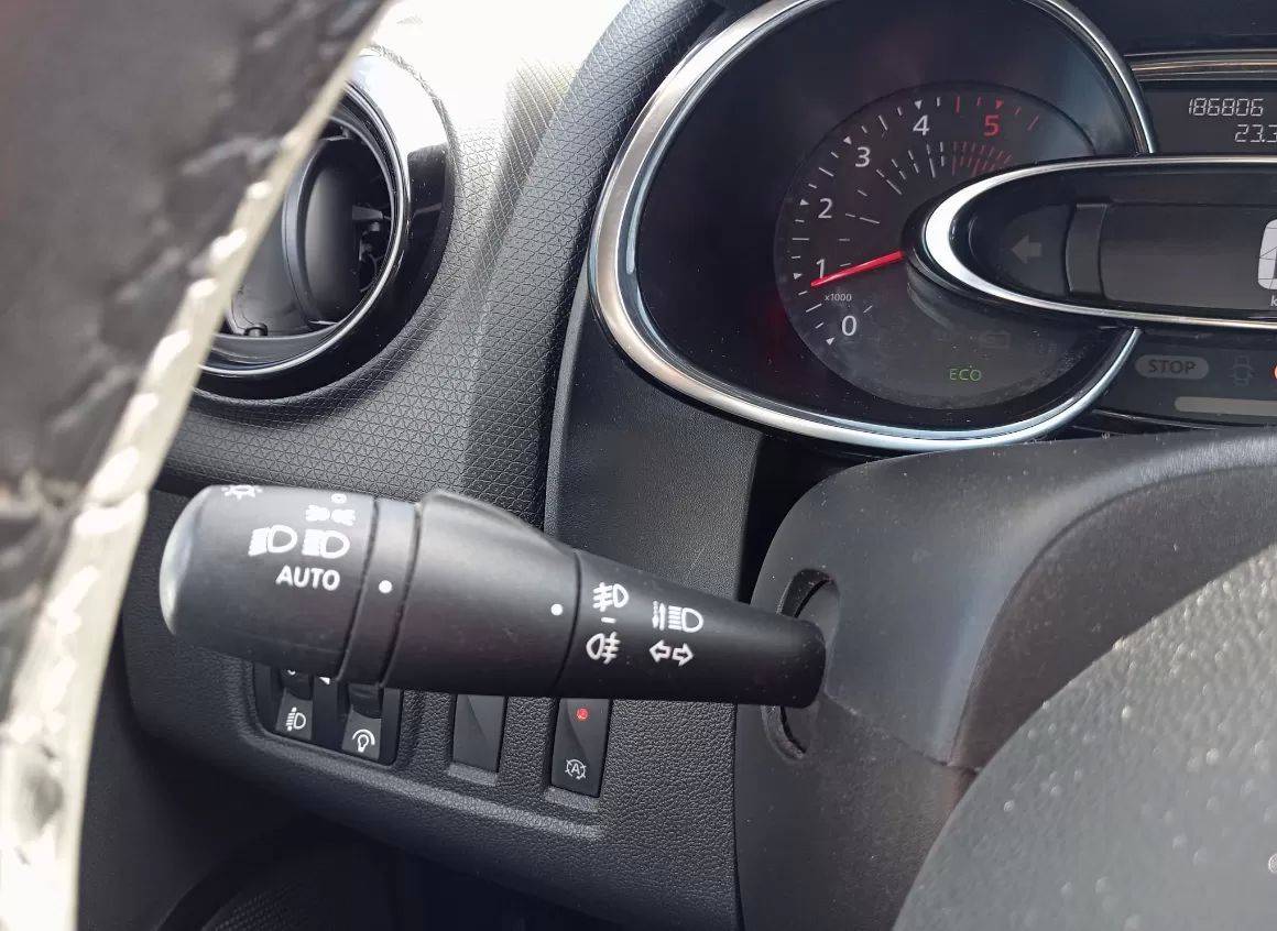 renault-clio-sport-tourer-2019-diesel-1461cc