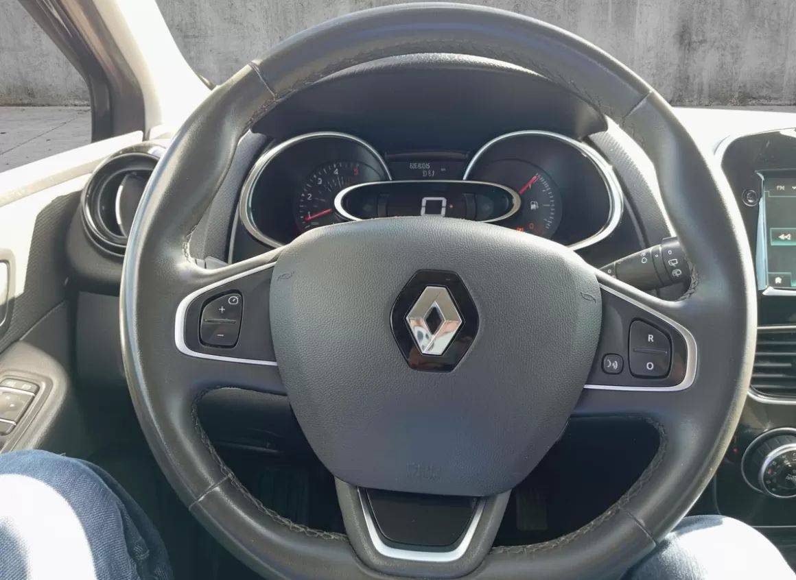 renault-clio-sport-tourer-2019-diesel-1461cc