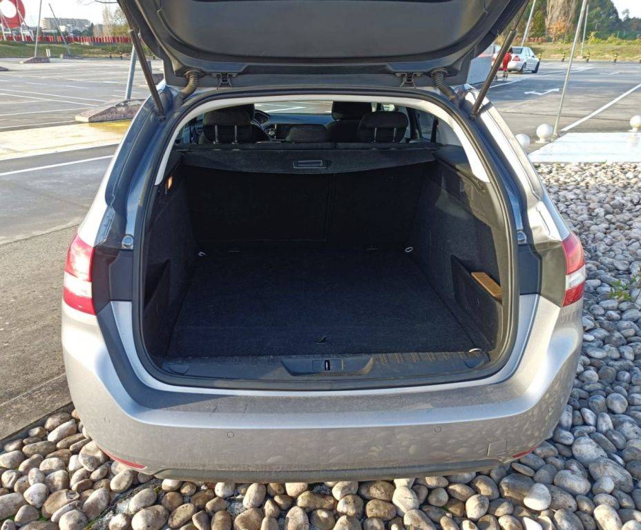 peugeot-308-sw-2017-diesel-1560cc