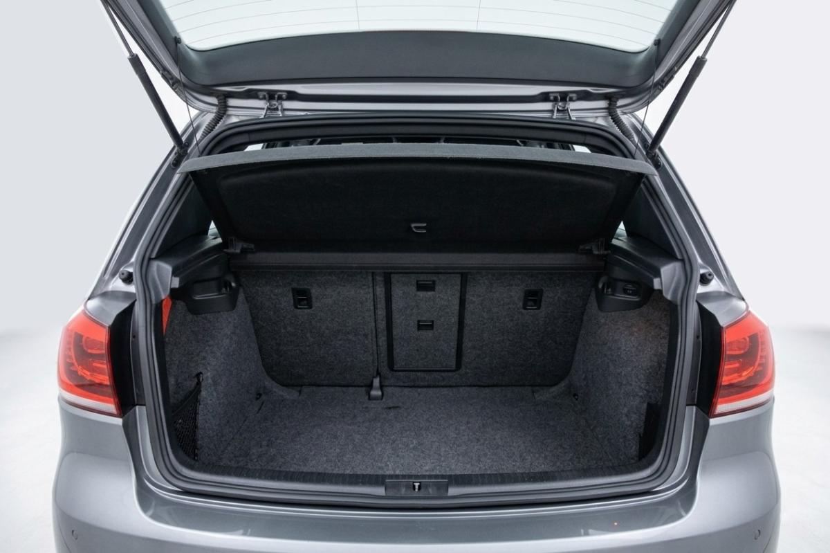 volkswagen-golf-2010-diesel-1968cc