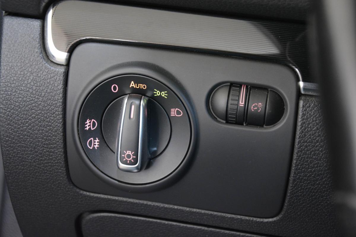 volkswagen-golf-2010-diesel-1968cc
