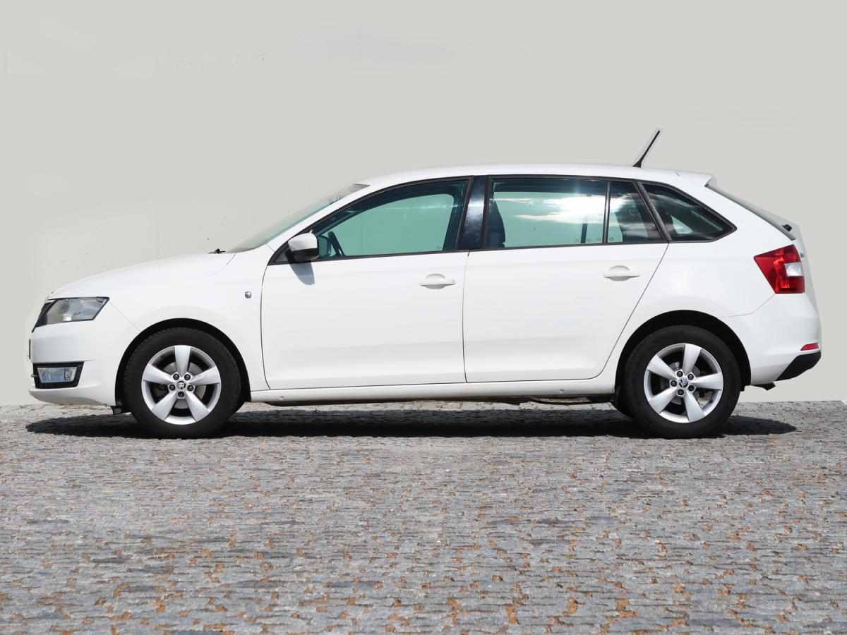 skoda-rapid-1-2-tsi-2015-gasolina-1197cc