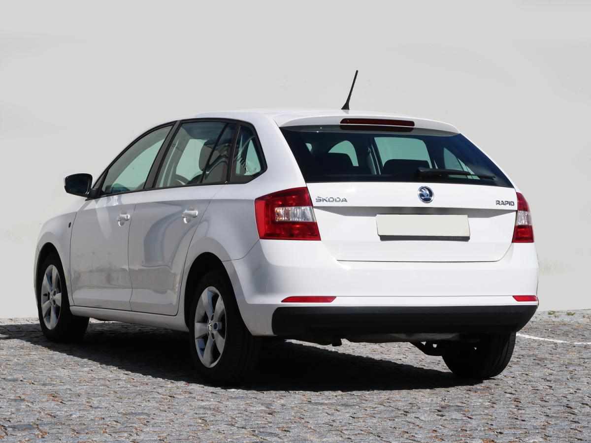 skoda-rapid-1-2-tsi-2015-gasolina-1197cc