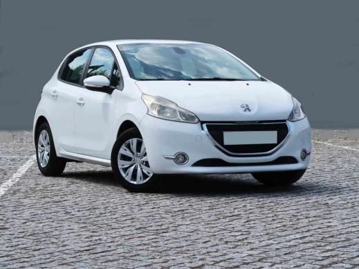 peugeot-208-1-4-hdi-2015-diesel-1398cc