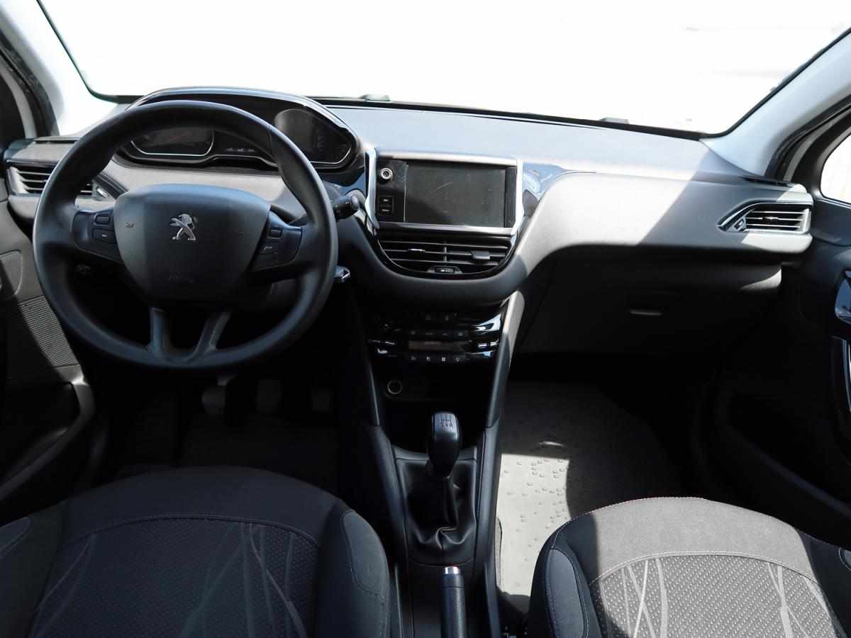 peugeot-208-1-4-hdi-2015-diesel-1398cc