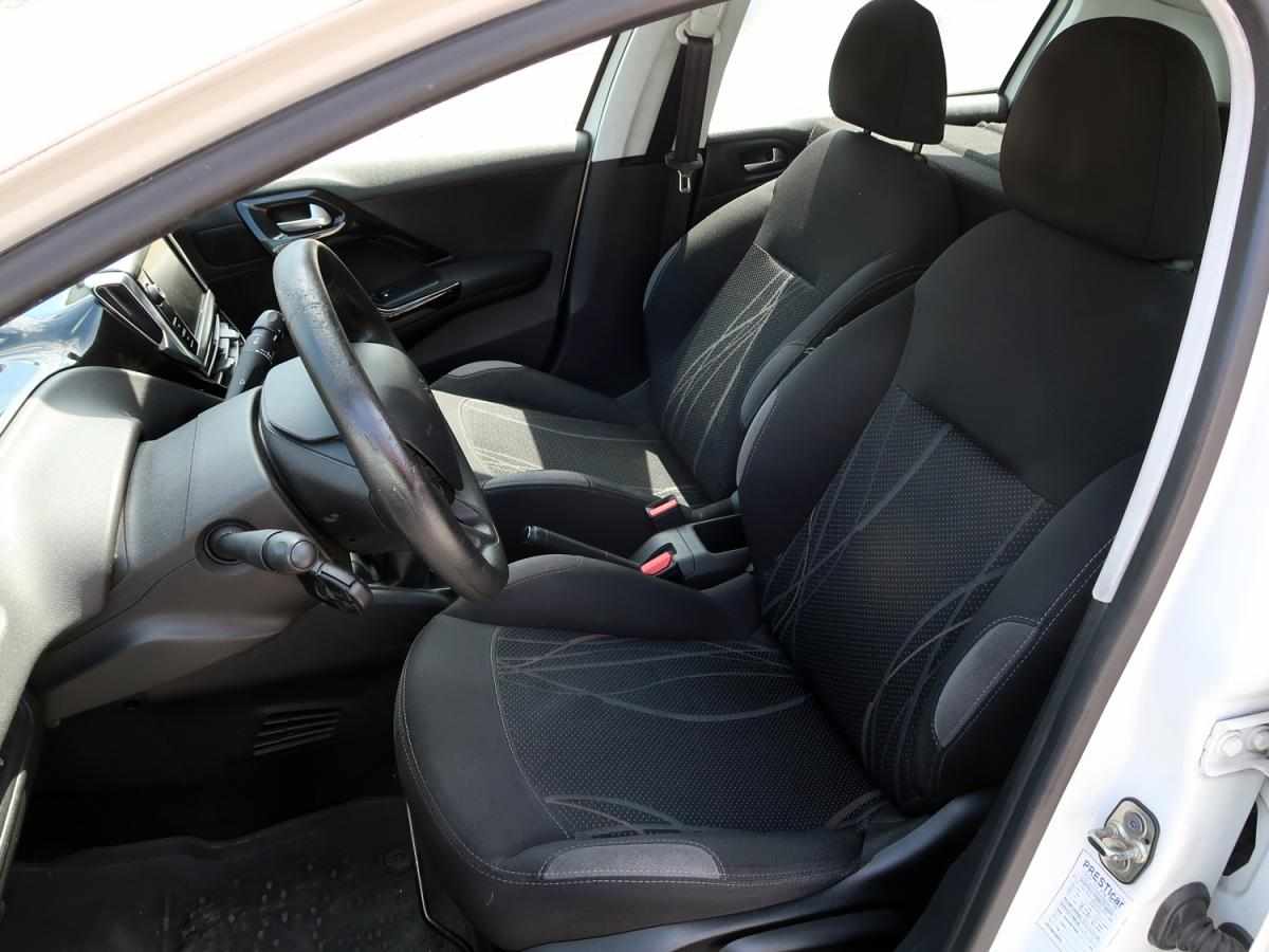 peugeot-208-1-4-hdi-2015-diesel-1398cc