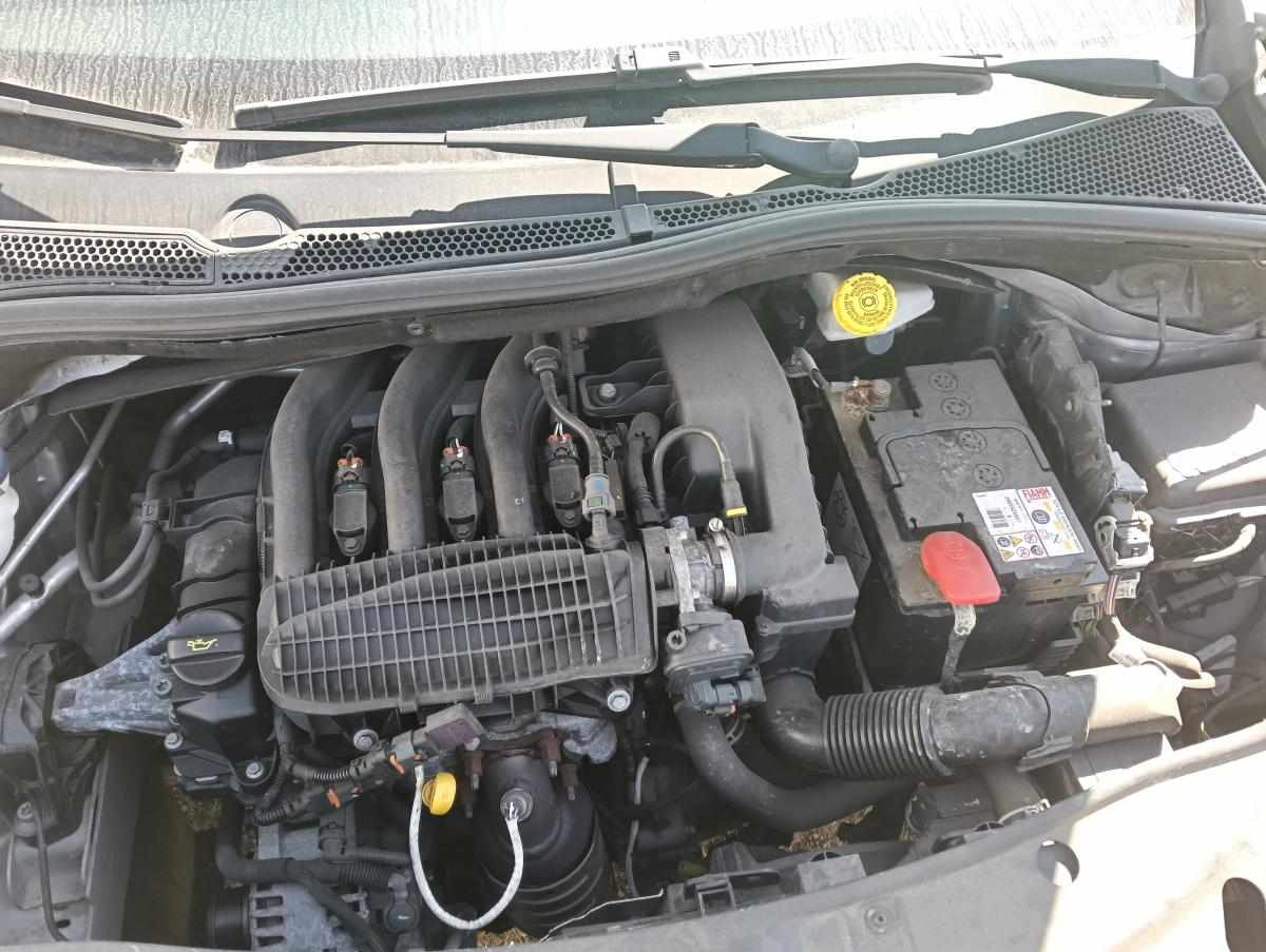 peugeot-2008-1-2-vti-2016-gasolina-1199cc