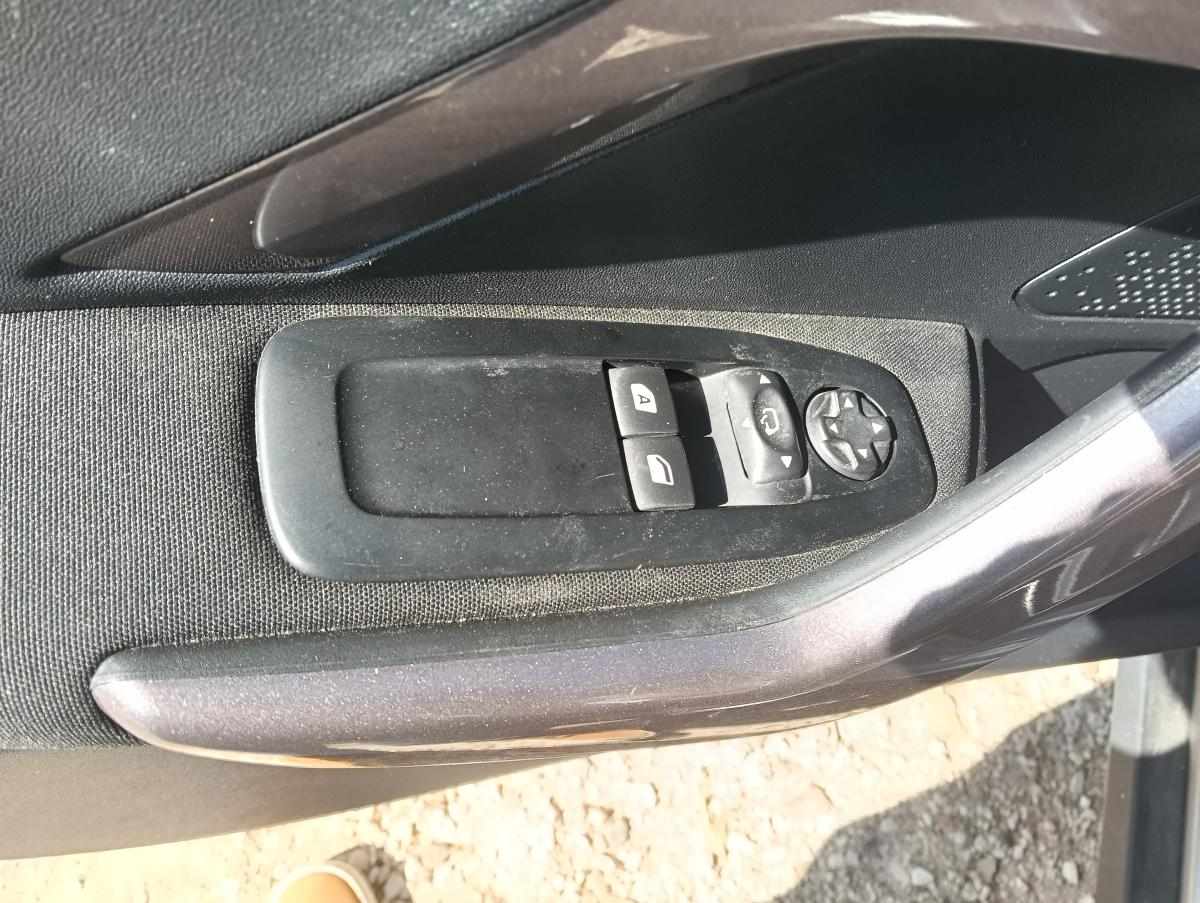 peugeot-2008-1-2-vti-2016-gasolina-1199cc