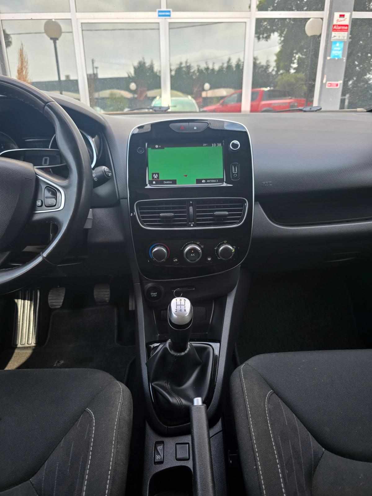 renault-clio-sport-tourer-2019-diesel-1461cc