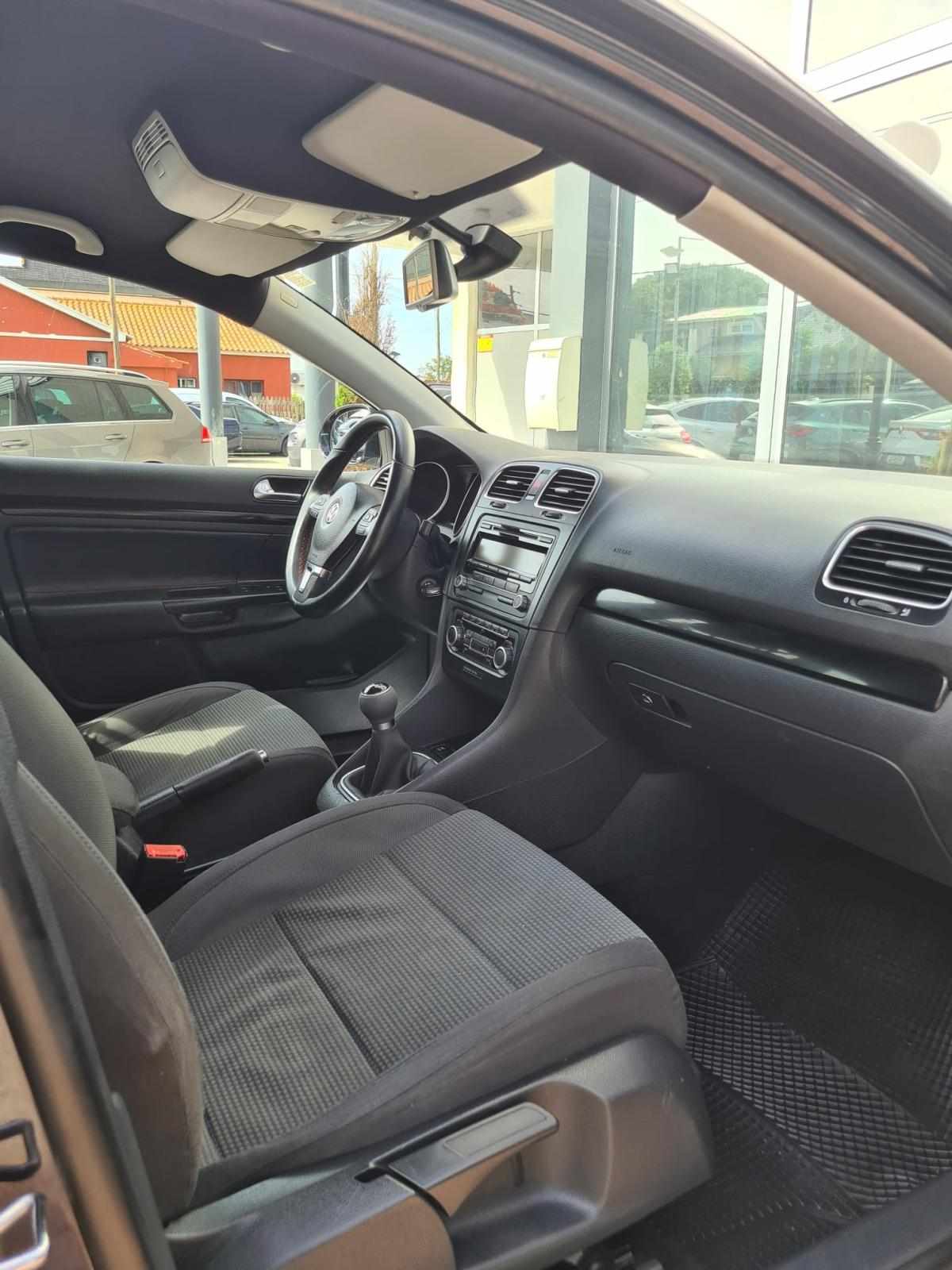 volkswagen-golf-2009-diesel-1598cc