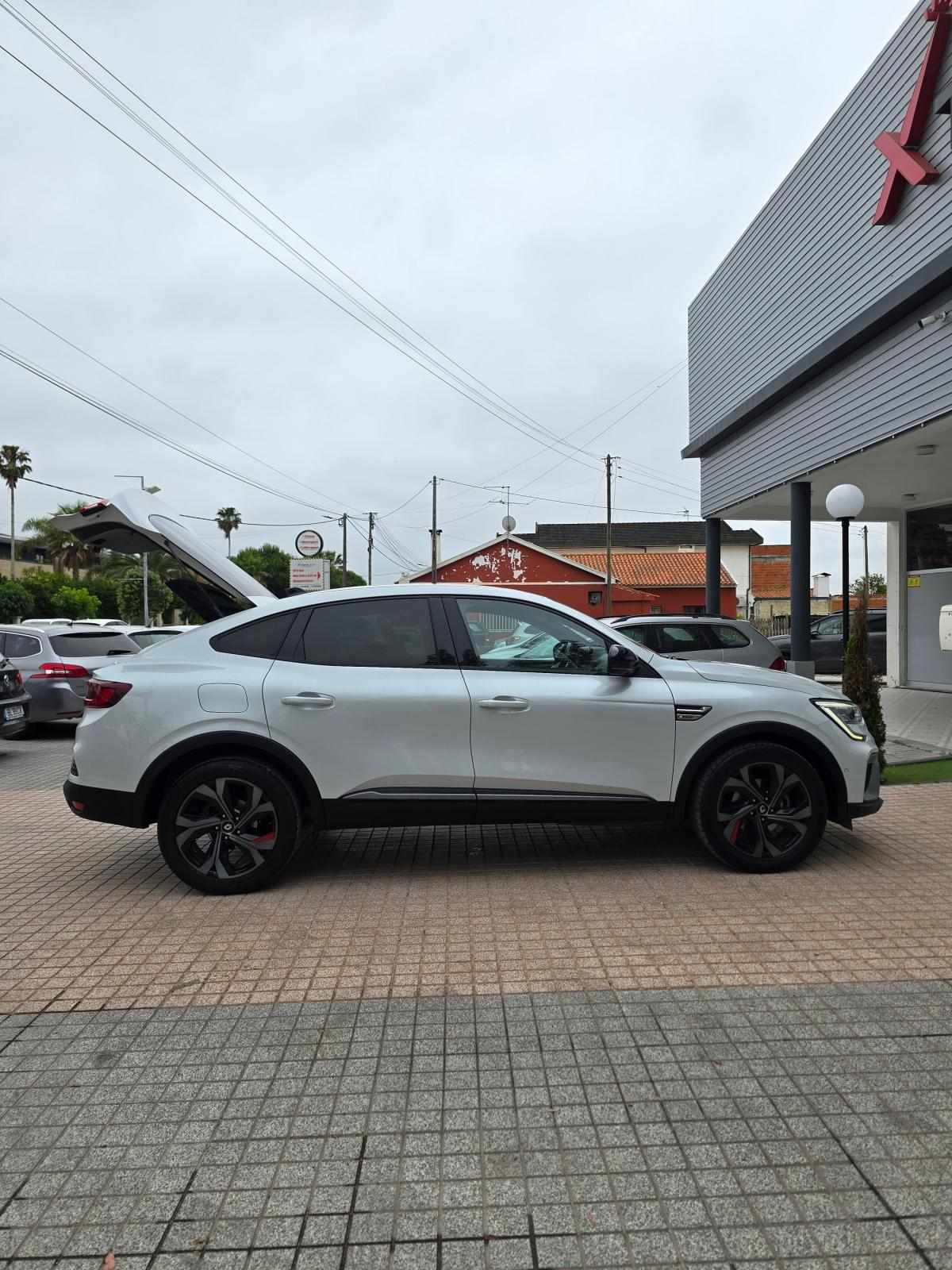 renault-arkana-2022-hibrido-a-gasolina-1598cc