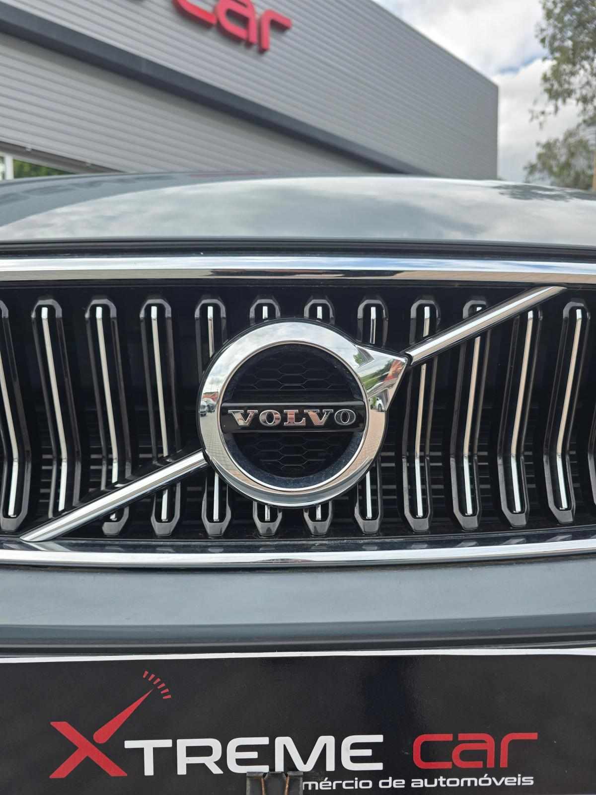 volvo-xc40-2021-hibrido-a-gasolina-1477cc